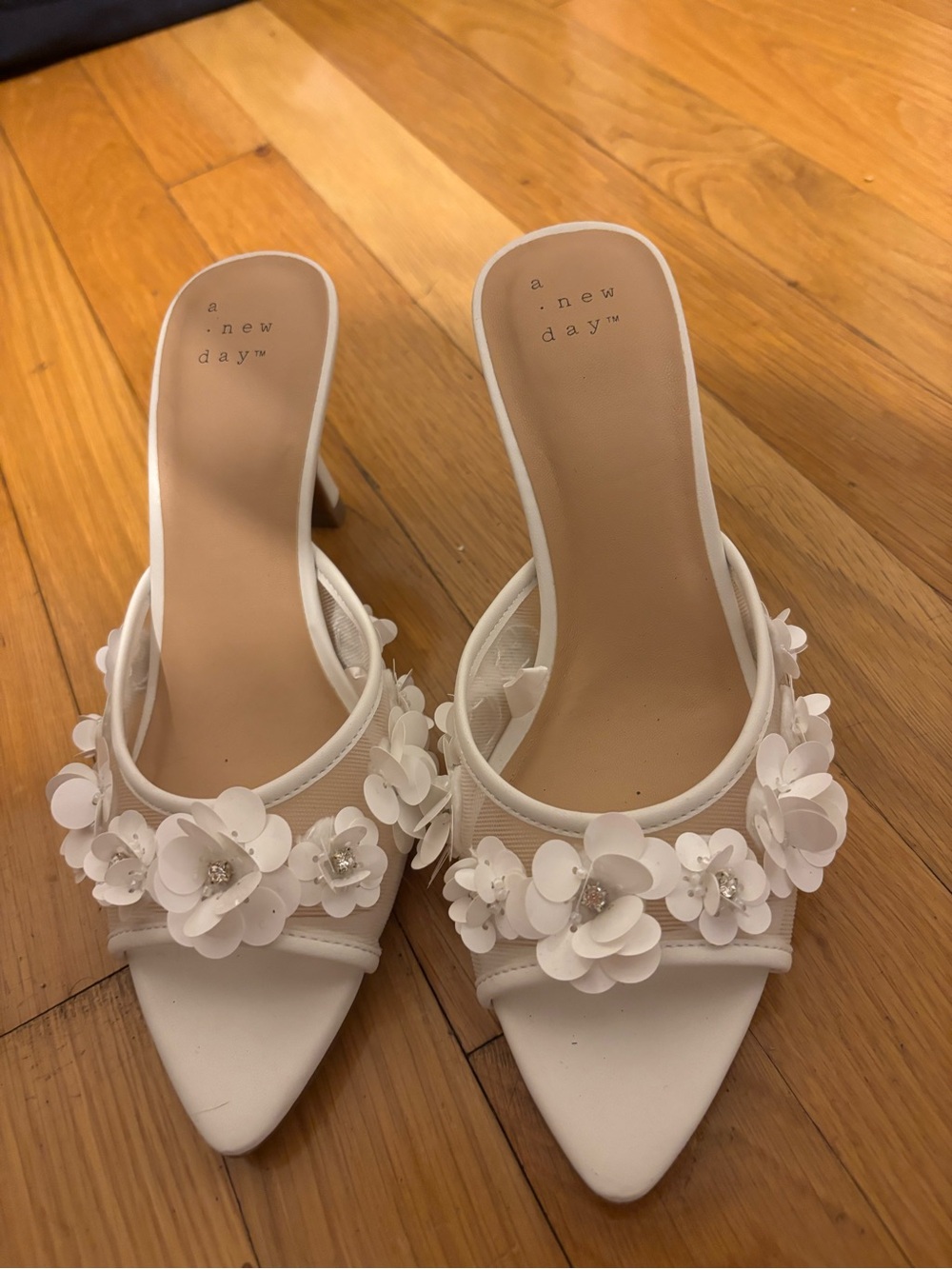 a new day White Floral Applique Pointed Toe Slip-On Heels